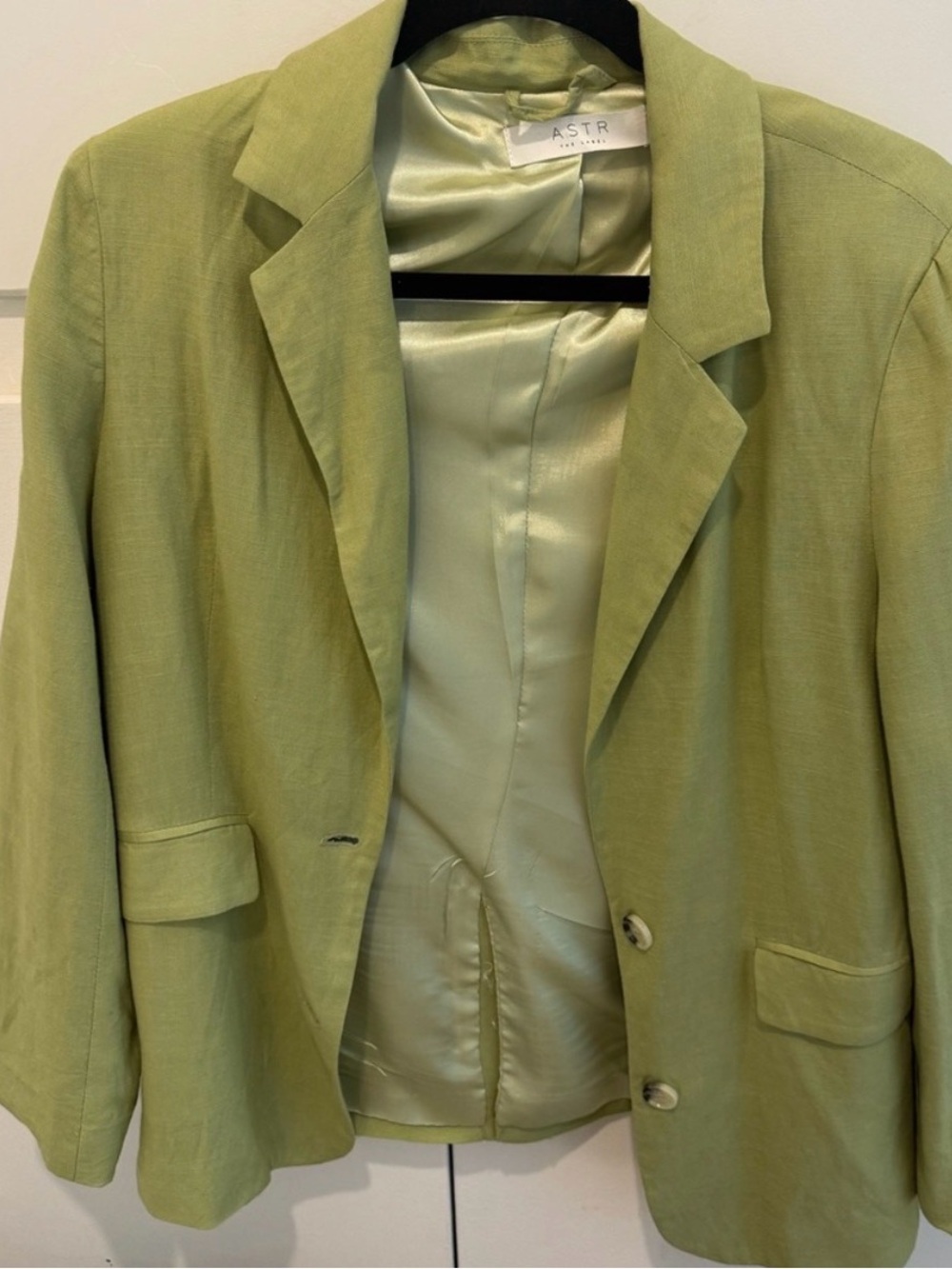 ASTR Pistachio Green Linen-Blend Blazer